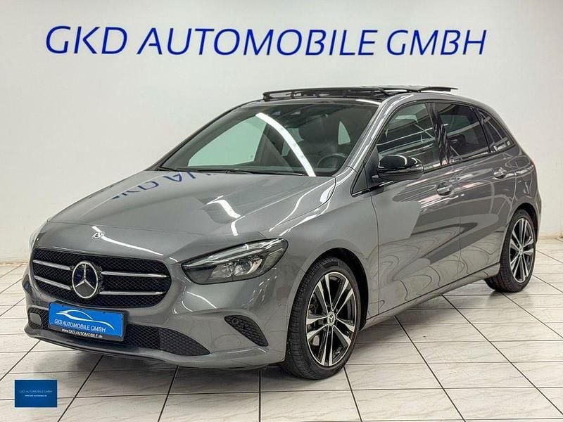 Grau Gebraucht 2019 Mercedes B200 Progressive Van / Kleinbus | 24.690 € (Etwas zu teuer) - Bild 1/4