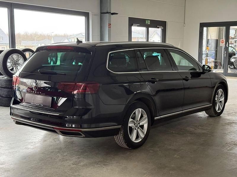 Gebraucht VW Passat Elegance 200 PS (147 kW) 2021 Schwarz Kombi