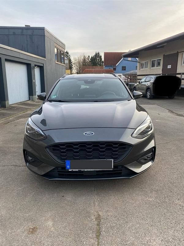 Grau Gebraucht 2020 Ford Focus ST-Line X Kombi | 19.000 € (Fairer Preis) - Bild 1/4