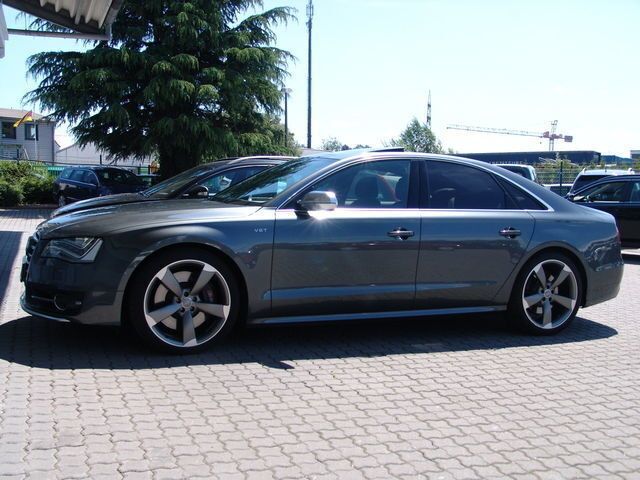 Gebraucht Audi S8 Design 520 PS (382 kW) 2013 Grau metallic Limousine