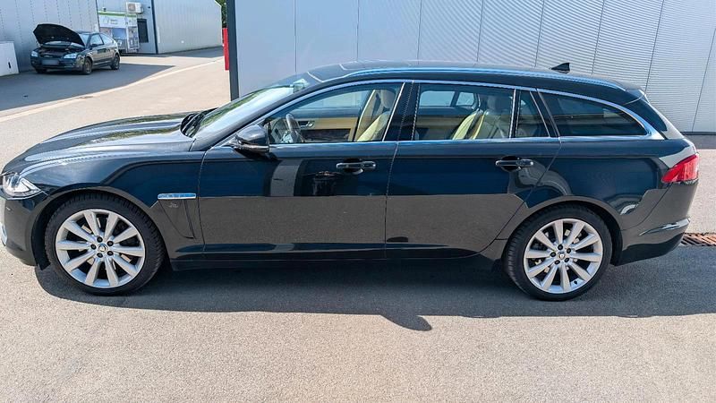 Second-hand Jaguar XF 2013 Negru Break