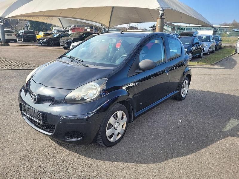 Gebraucht Toyota Aygo 68 PS (50 kW) 2009 Schwarz Kleinwagen