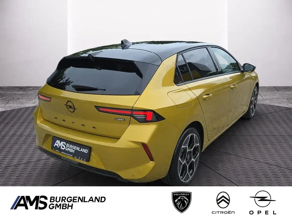 Neu Opel Astra Ultimate 145 PS (106 kW) 2026 Gelb Limousine