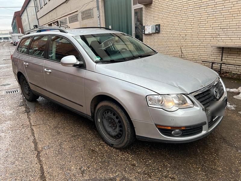 Gebraucht VW Passat 140 PS (102 kW) 2010 Silber Kombi
