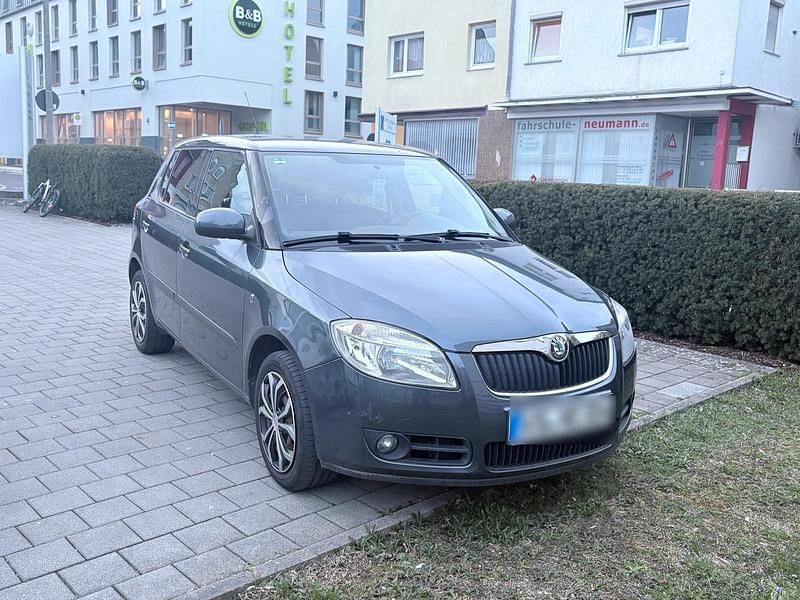 Gebraucht Skoda Fabia 79 PS (58 kW) 2008 Grau Kleinwagen