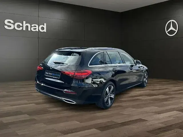 Gebraucht Mercedes C300e Avantgarde 313 PS (230 kW) 2024 Unilack schwarz uni Kombi