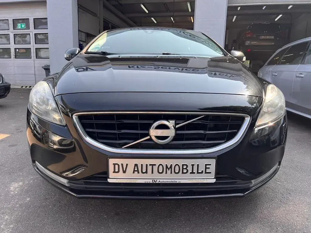 Gebraucht Volvo V40 Kinetic 114 PS (83 kW) 2013 Black stone Limousine