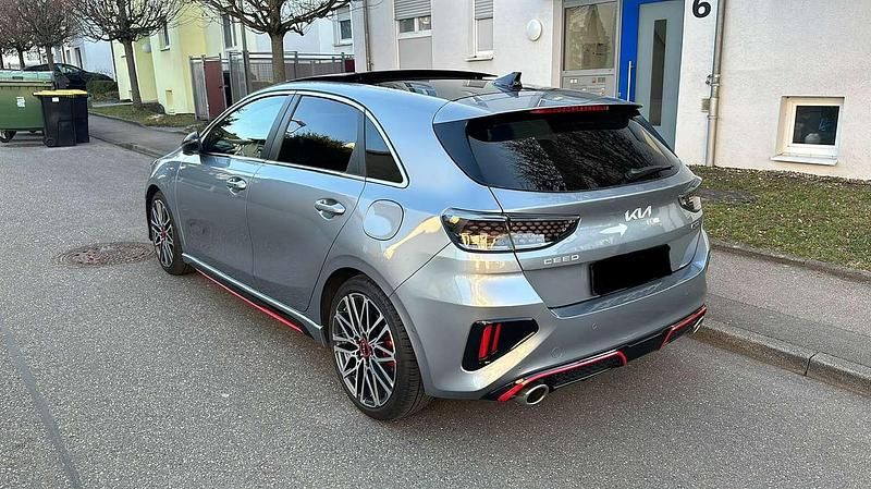 Gebraucht Kia Ceed GT GT 204 PS (150 kW) 2024 Silber Limousine