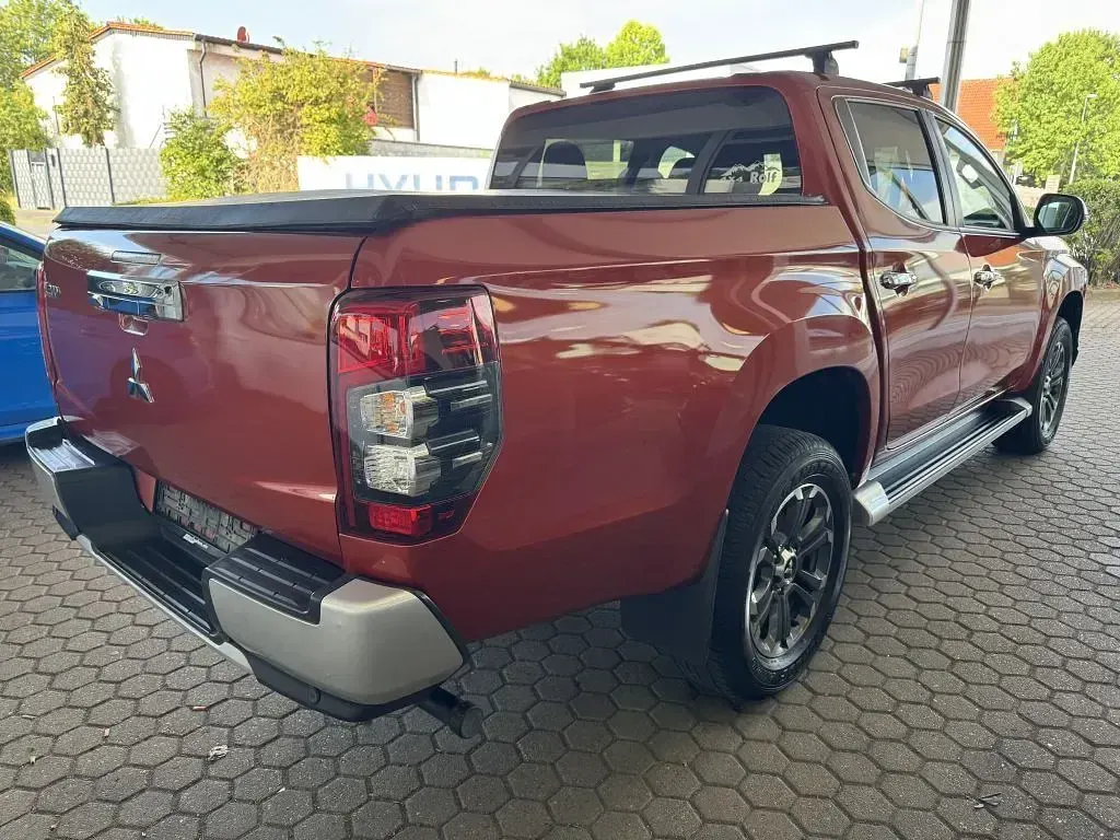 Gebraucht Mitsubishi L200 Spirit 150 PS (110 kW) 2021 Orange Pickup