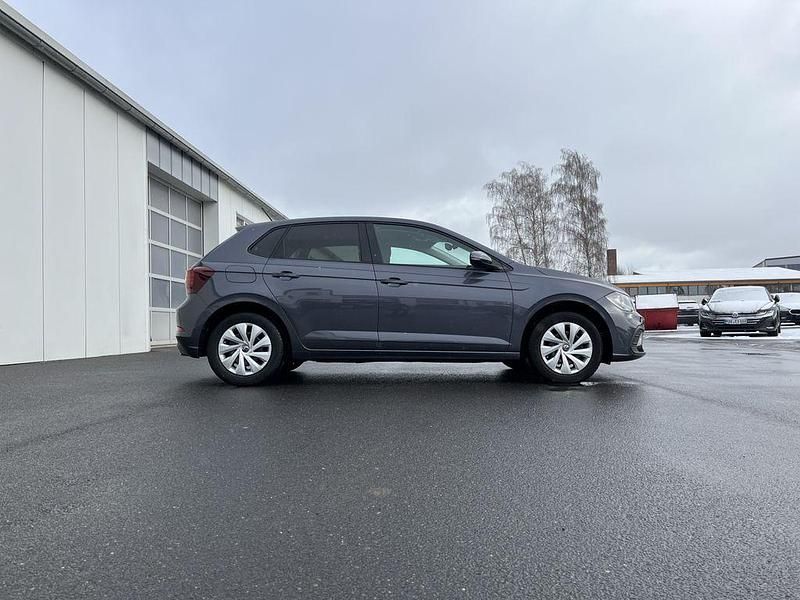 Gebraucht VW Polo Life 95 PS (69 kW) 2024 Grau Kleinwagen