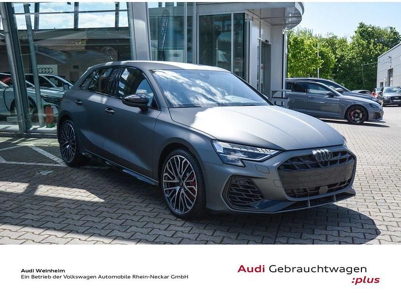 Gebraucht Audi S3 Ambiente 333 PS (244 kW) 2025 Daytonagrau polarmatt Limousine