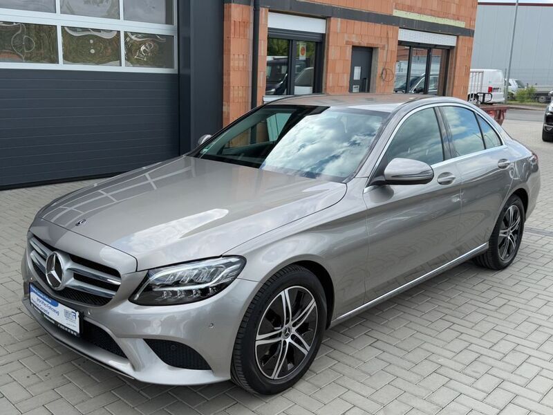 Silber Gebraucht 2021 Mercedes C180 Avantgarde Limousine | 26.850 € (Guter Preis) - Bild 1/4