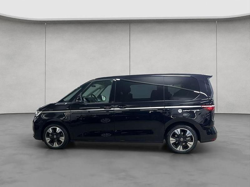 Gebraucht VW Multivan Style 150 PS (110 kW) 2025 Deep black perleffekt Van