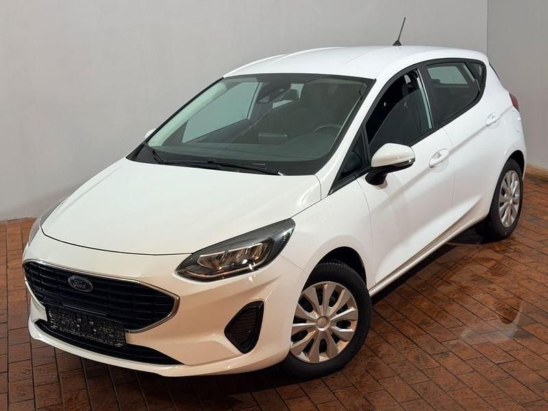 Gebraucht Ford Fiesta Cool & Connect 75 PS (55 kW) 2022 Weiß Kleinwagen