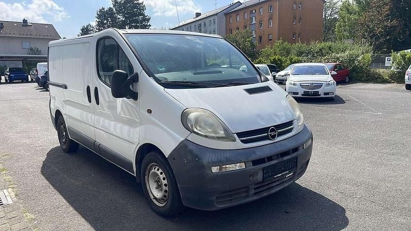 Gebraucht Opel Vivaro 120 PS (88 kW) 2005 Casabl/arctic/eisweiss/kaolin Van / Kleinbus