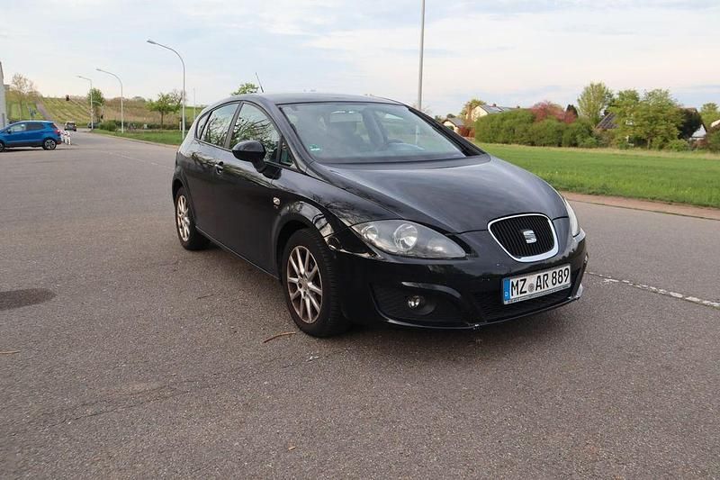 Second-hand Seat Leon 125 CP (91 kW) 2009 Negru Hatchback