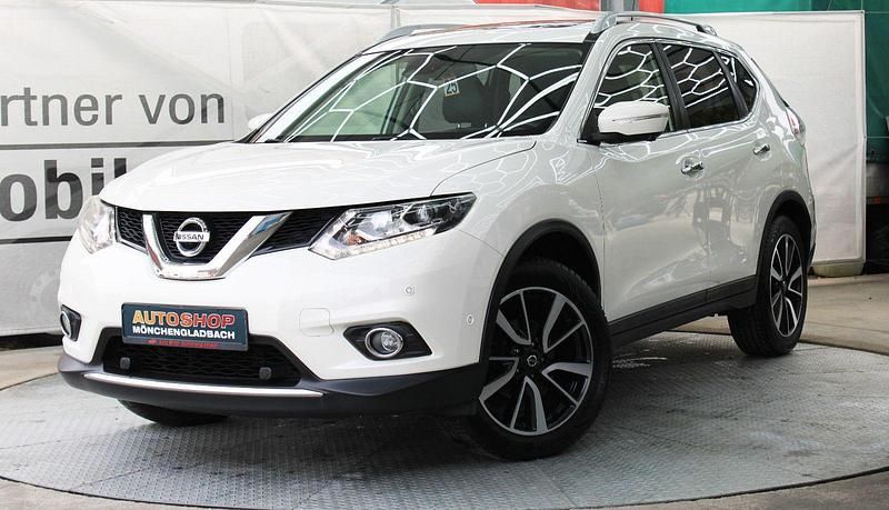 Weiß Gebraucht 2016 Nissan X-Trail 360º SUV | 14.900 € (Fairer Preis) - Bild 1/3