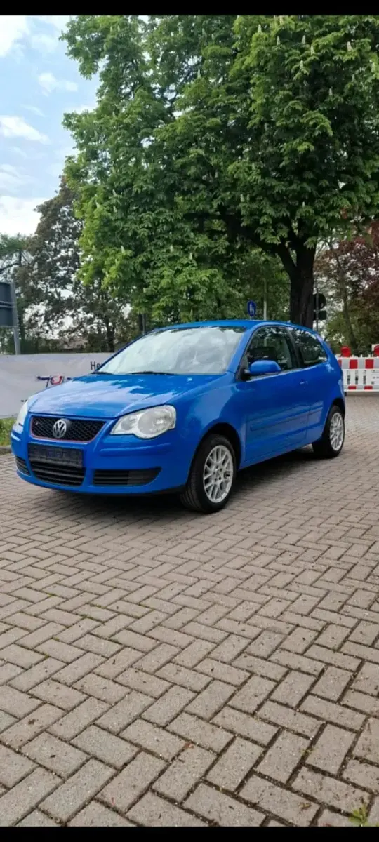 Gebraucht VW Polo 60 PS (44 kW) 2005 Blau Kleinwagen
