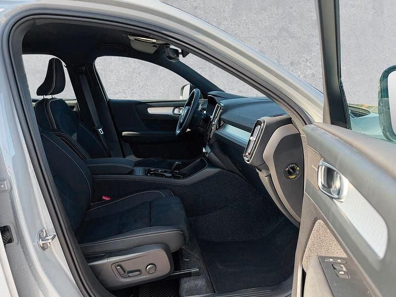 Gebraucht Volvo XC40 Plus 163 PS (119 kW) 2025 Grau SUV