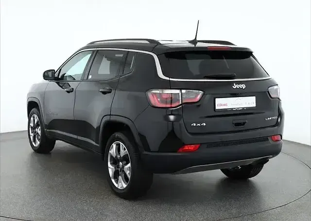 Gebraucht Jeep Compass Limited 170 PS (125 kW) 2018 Schwarz SUV