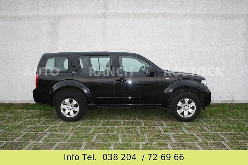Schwarz Gebraucht 2005 Nissan Pathfinder SE SUV | 3.999 € (Fairer Preis) - Bild 1/4