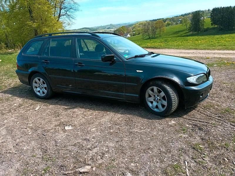 Second-hand BMW 320 150 CP (110 kW) 2003 Negru Break