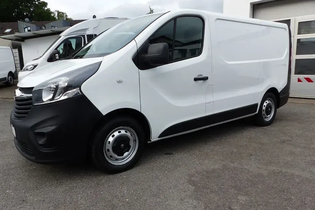 Gebraucht Opel Vivaro 95 PS (69 kW) 2017 Weiß Van / Kleinbus