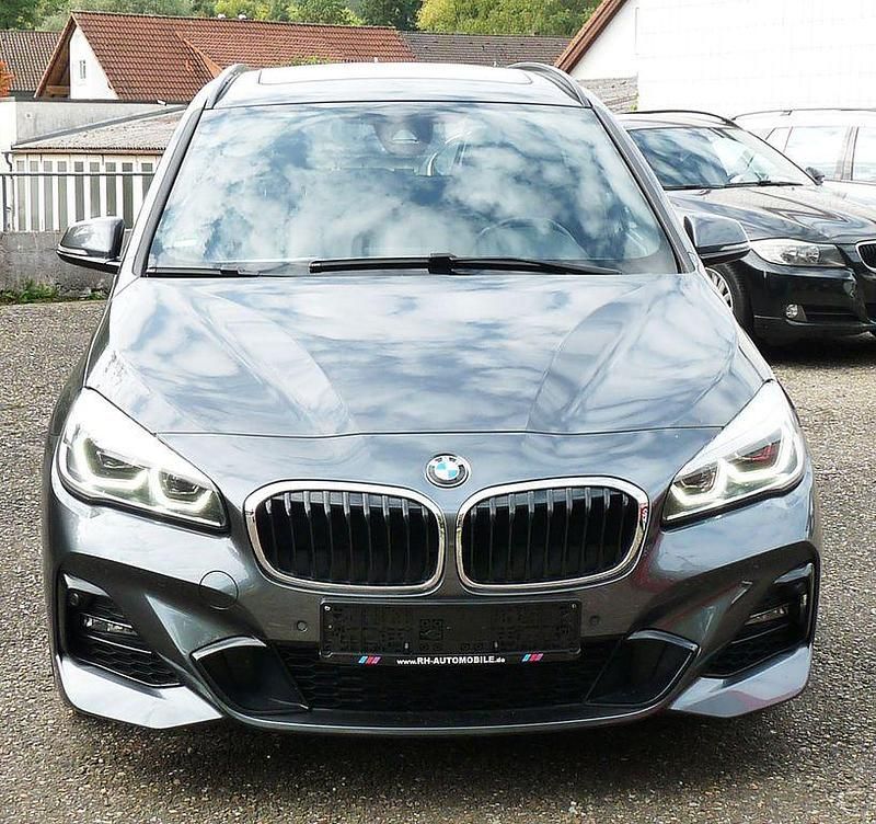 Gebraucht BMW 218 M Sport 140 PS (102 kW) 2021 Grau Van / Kleinbus