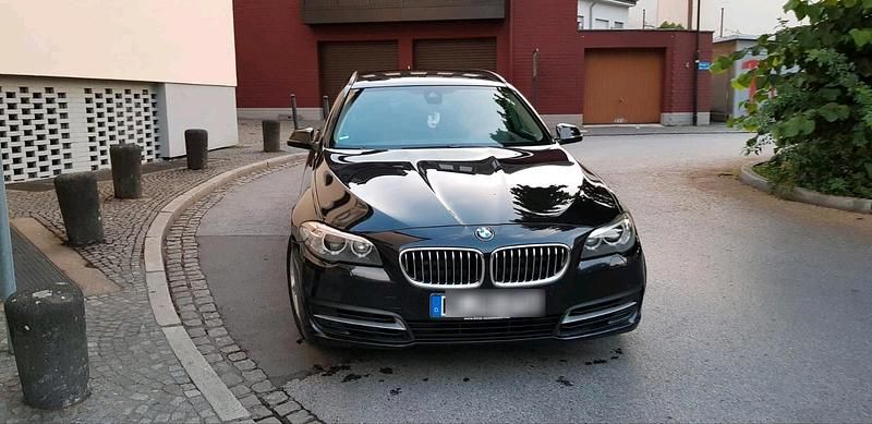 Schwarz Gebraucht 2014 BMW 525 Kombi | 9.900 € (Guter Preis) - Bild 1/4