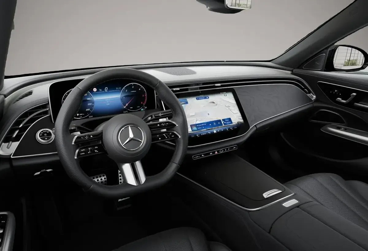 Gebraucht Mercedes E220 197 PS (144 kW) 2026 Manufacturer