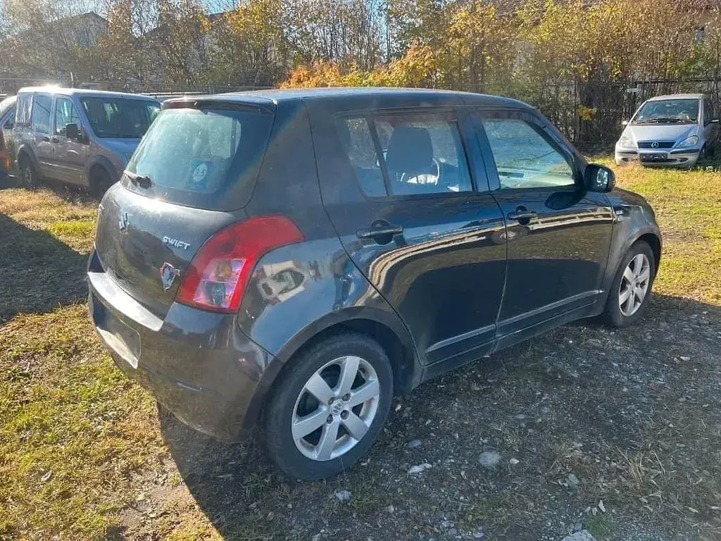 Gebraucht Suzuki Swift Club 75 PS (55 kW) 2007 Grau Kleinwagen