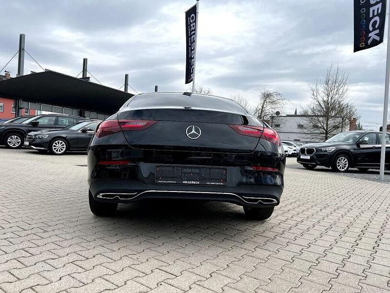 Gebraucht Mercedes CLA200 Progressive 150 PS (110 kW) 2023 Kosmosschwarz metlaiic Coupé