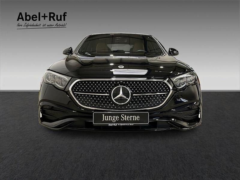 Gebraucht Mercedes E300 AMG 313 PS (230 kW) 2025 Schwarz Limousine