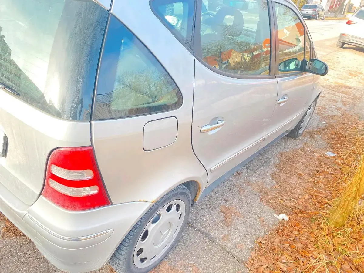 Gebraucht Mercedes A160 102 PS (75 kW) 2002 Silber Kleinwagen