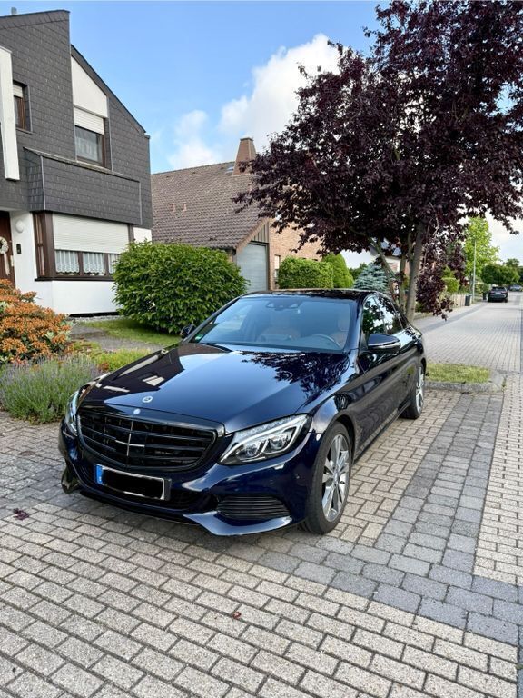 Blau Gebraucht 2016 Mercedes C400 Limousine | 27.000 € (Guter Preis) - Bild 1/4
