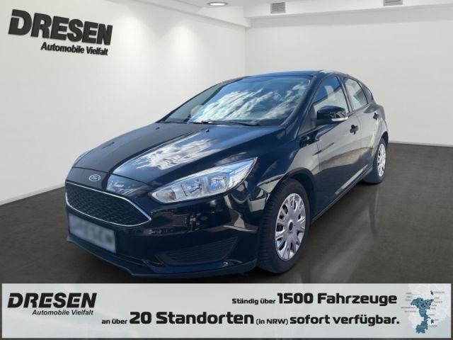 Gebraucht Ford Focus Ambiente 101 PS (74 kW) 2017 Schwarz Limousine