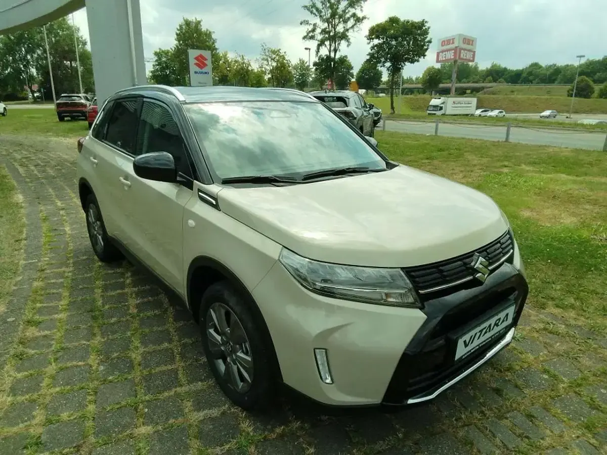 Neu Suzuki Vitara Comfort 129 PS (94 kW) 2026 Savannah/cosmic black pearl me SUV
