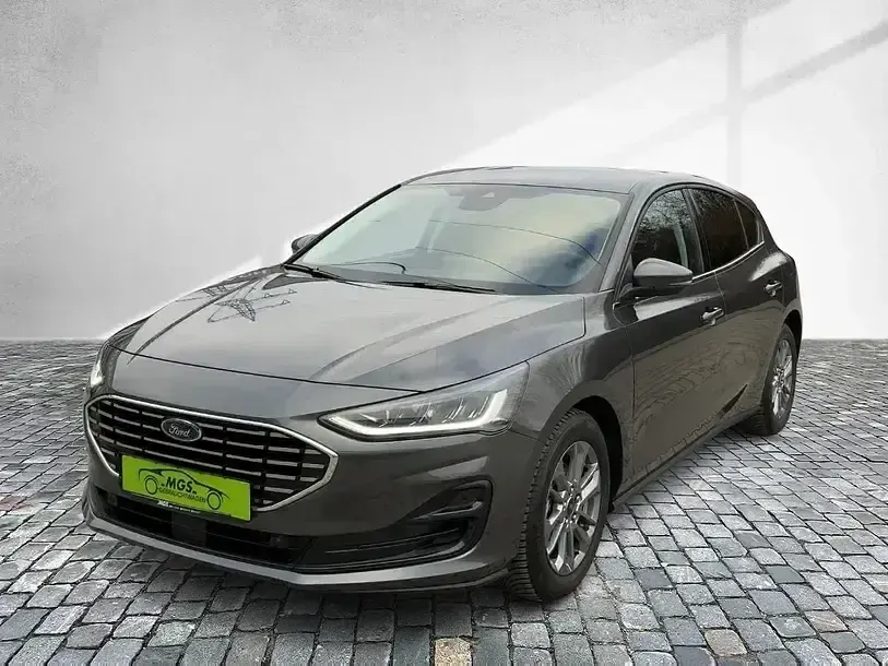 Begagnad Ford Focus Titanium 125 HK (91 kW) 2024 Grå Sedan