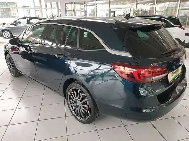 Gebraucht Opel Astra Dynamic 150 PS (110 kW) 2019 Smaragdgrün met. Kombi