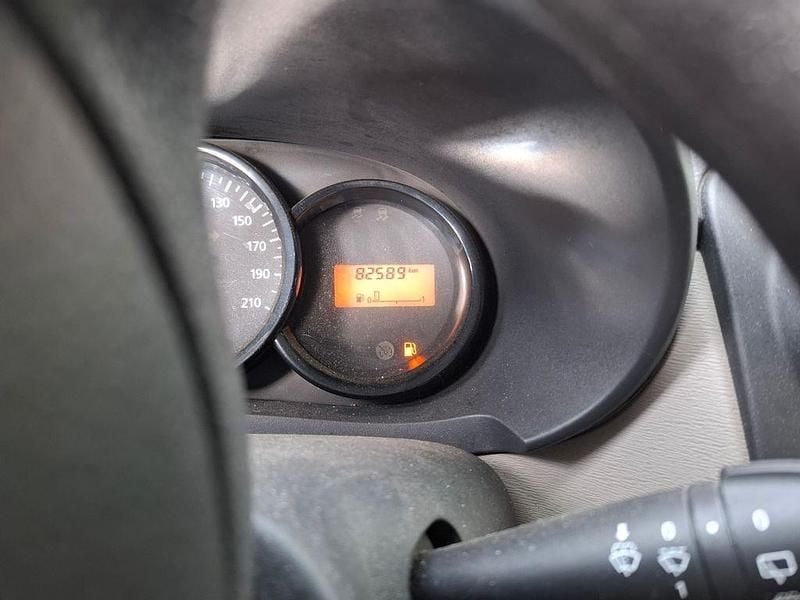 Gebraucht Dacia Dokker 102 PS (75 kW) 2017 Weiß Van / Kleinbus