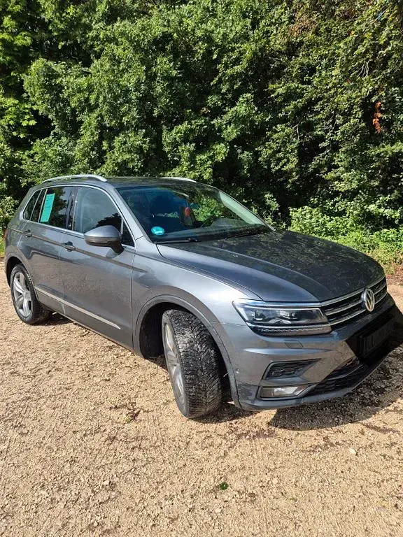 Gebraucht VW Tiguan Sound 150 PS (110 kW) 2018 Grau SUV
