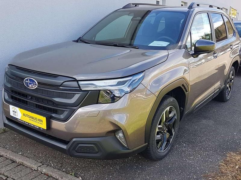 Brilliant bronze (m) Neu 2025 Subaru Forester Exclusive+ SUV | 42.990 € (Fairer Preis) - Bild 1/3