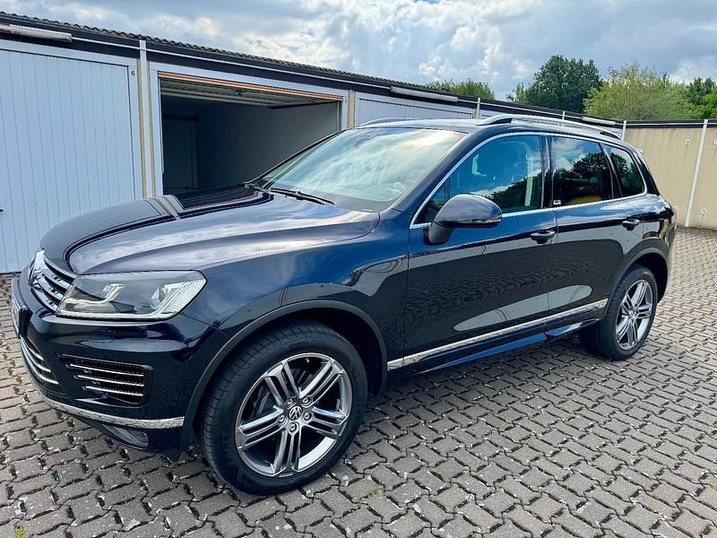 Andere außenfarben Gebraucht 2016 VW Touareg Edition SUV | 28.990 € (Etwas zu teuer) - Bild 1/4