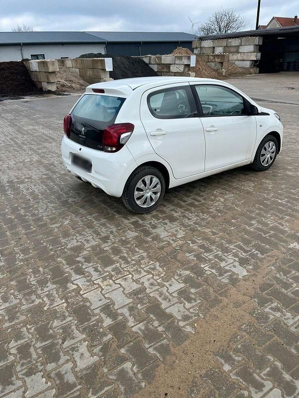 Gebraucht Peugeot 108 Active 69 PS (50 kW) 2018 Weiß Kleinwagen