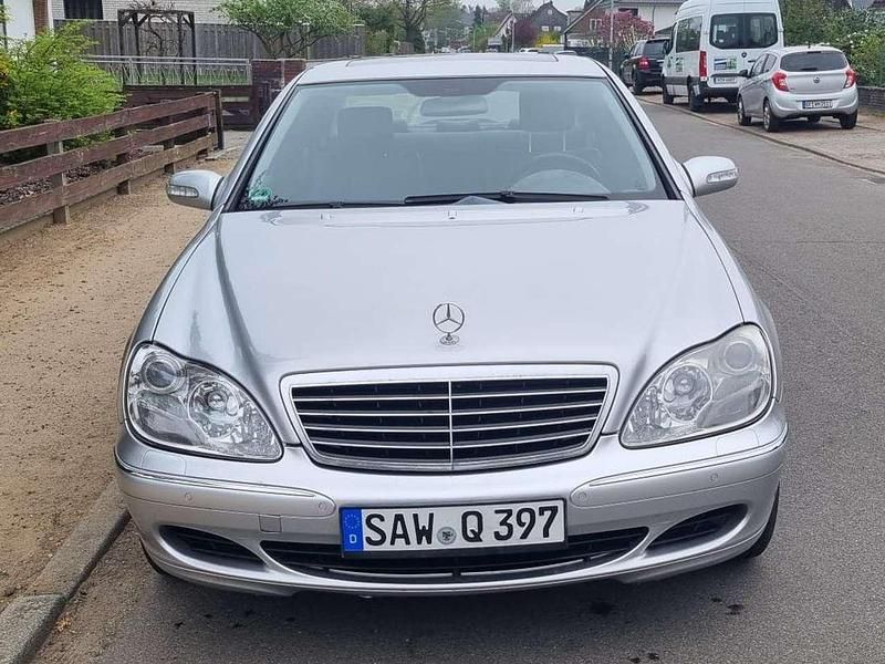 Brillantsilber Gebraucht 2005 Mercedes S320 Limousine | 2.399 € (Superpreis) - Bild 1/4