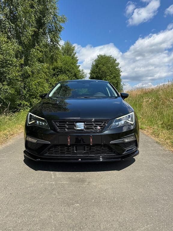 Schwarz Gebraucht 2018 Seat Leon FR Limousine | 13.500 € (Fairer Preis) - Bild 1/4