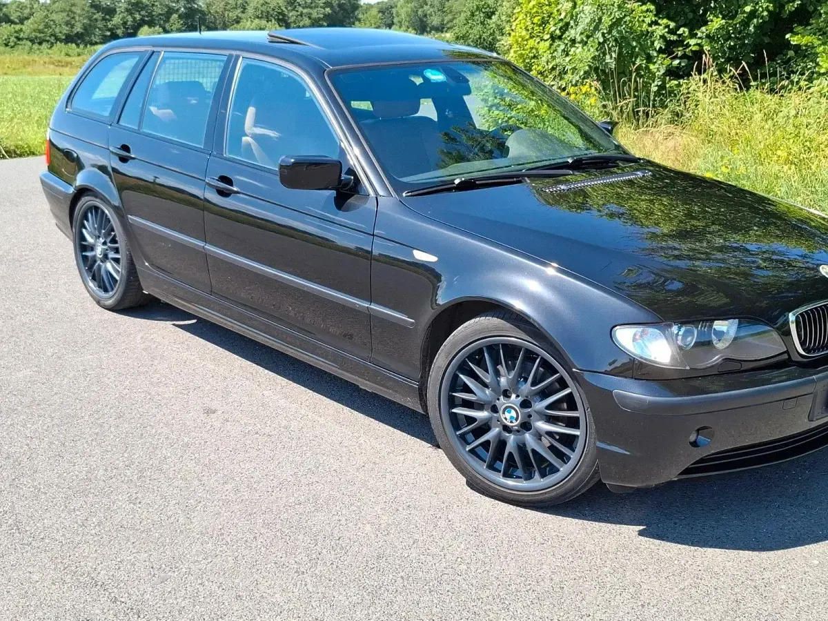 Gebraucht BMW 325 Performance 192 PS (141 kW) 2003 Schwarz Kombi