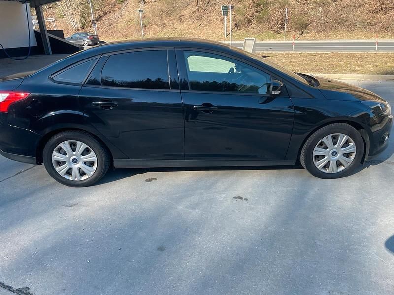 Gebraucht Ford Focus 150 PS (110 kW) 2011 Schwarz Limousine