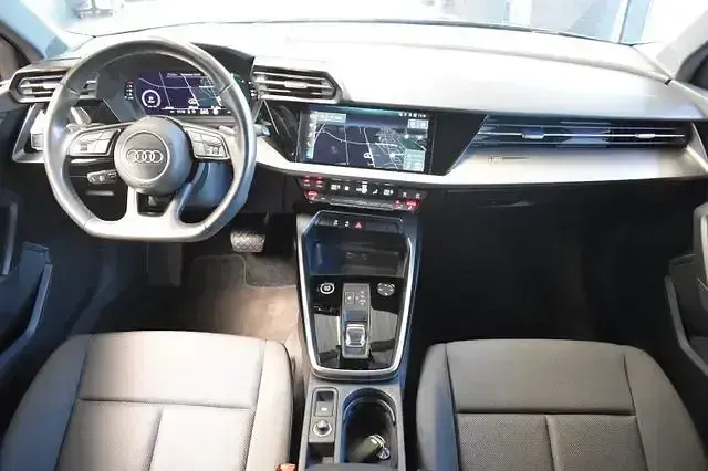 Używany Audi A3 Advanced 150 KM (110 kW) 2021 Szary Sedan/Limuzyna