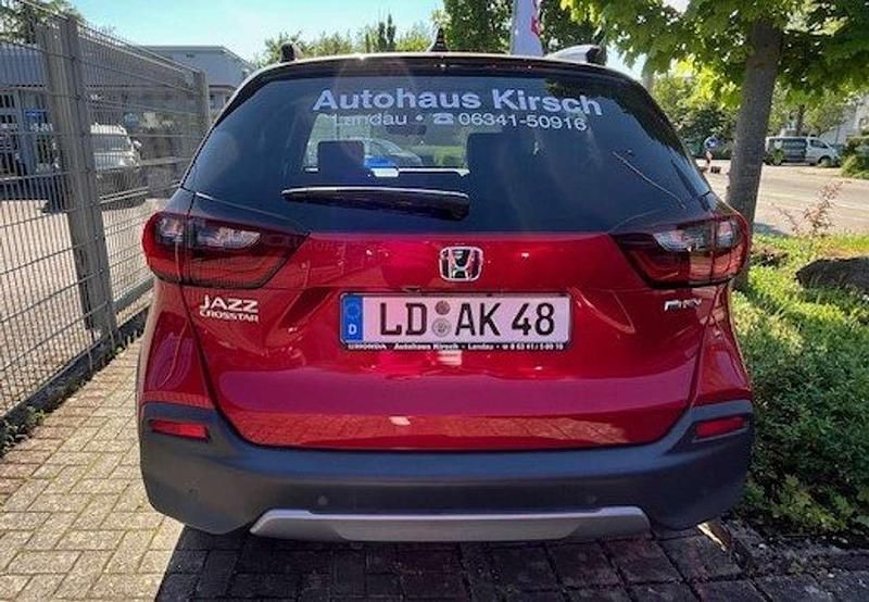 Gebraucht Honda Jazz Advance 107 PS (78 kW) 2025 Premium crystal red Kleinwagen